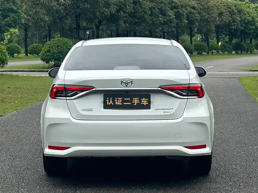 Toyota Corolla — фото 3