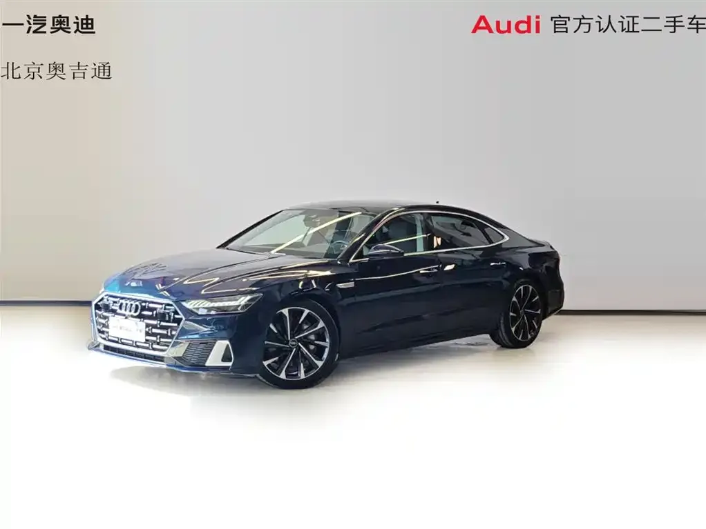 Audi A7L — фото 1