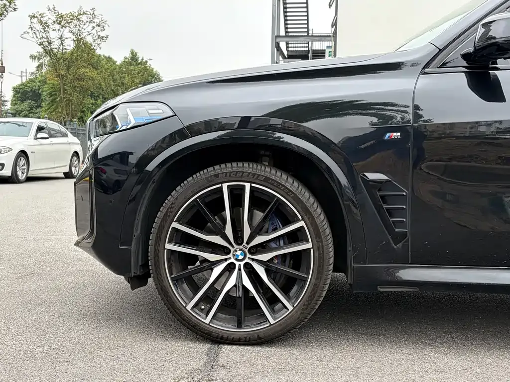 BMW X5 — фото 9