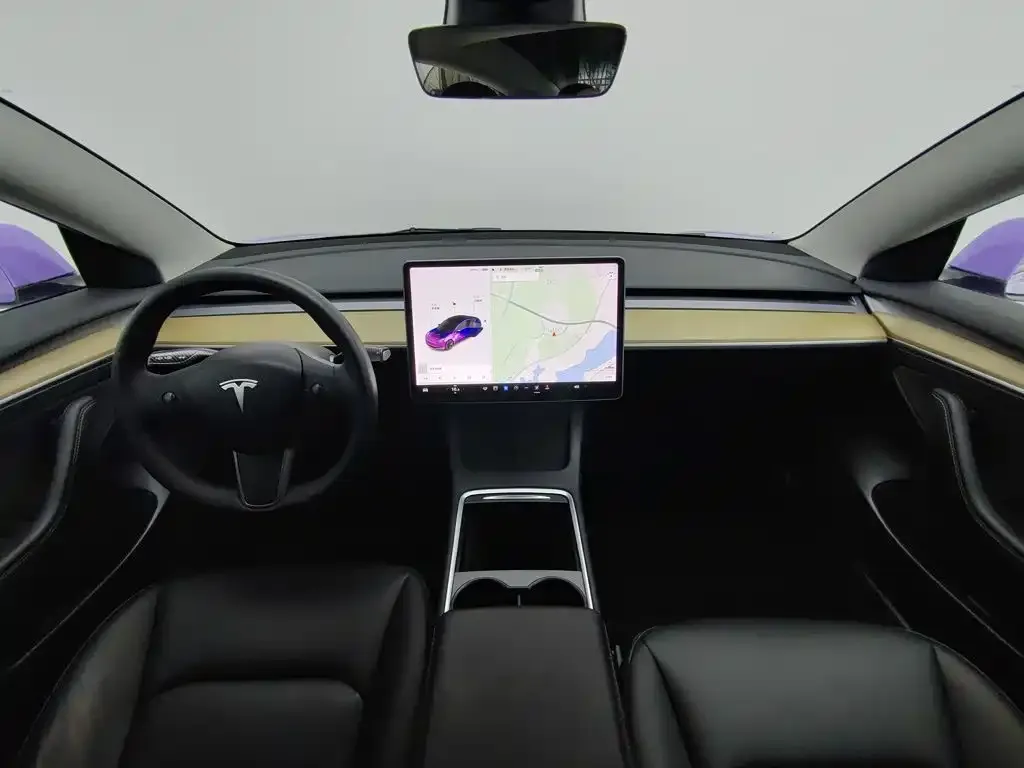 Tesla Model 3 — фото 5