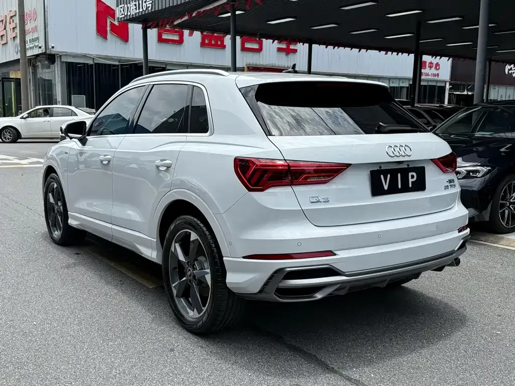 Audi Q3 — фото 6
