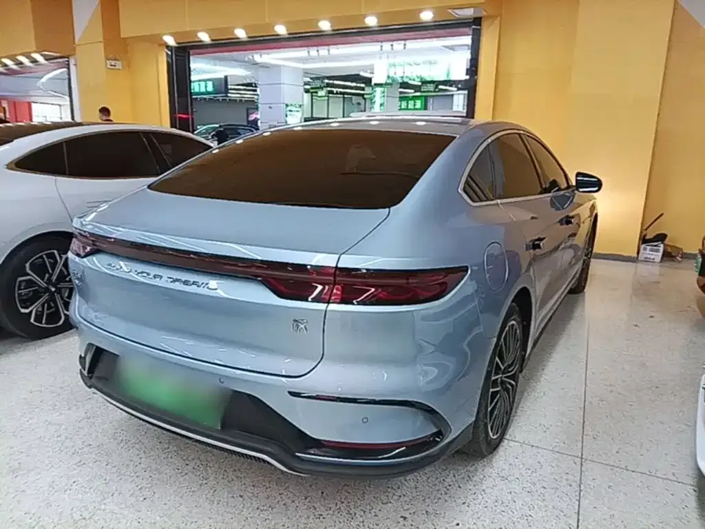 BYD Han — фото 8