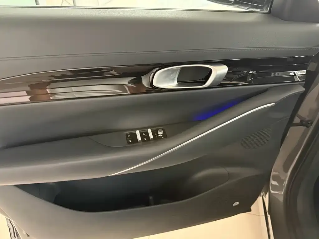 Geely Galaxy E5 — фото 10