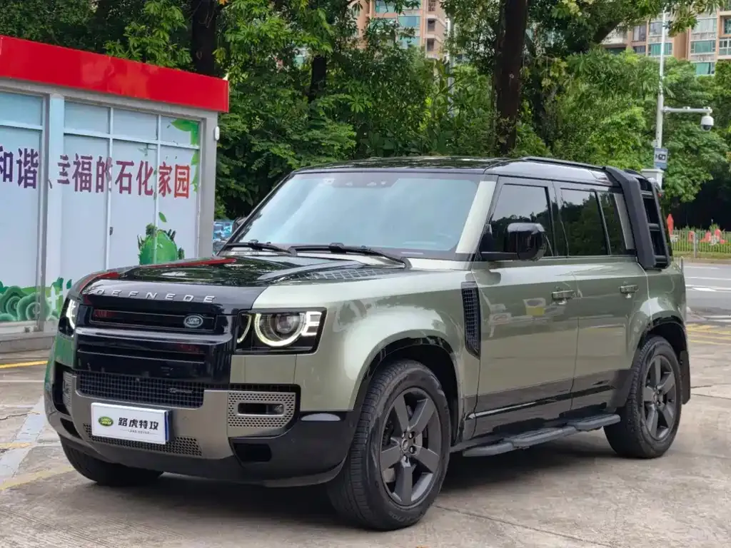 Land Rover Defender — фото 1