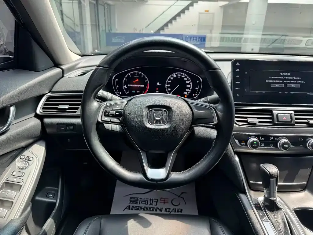 Honda Accord — фото 6