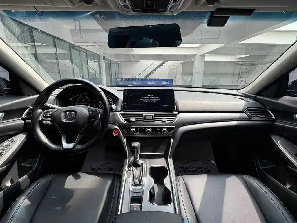 Honda Accord — фото 8
