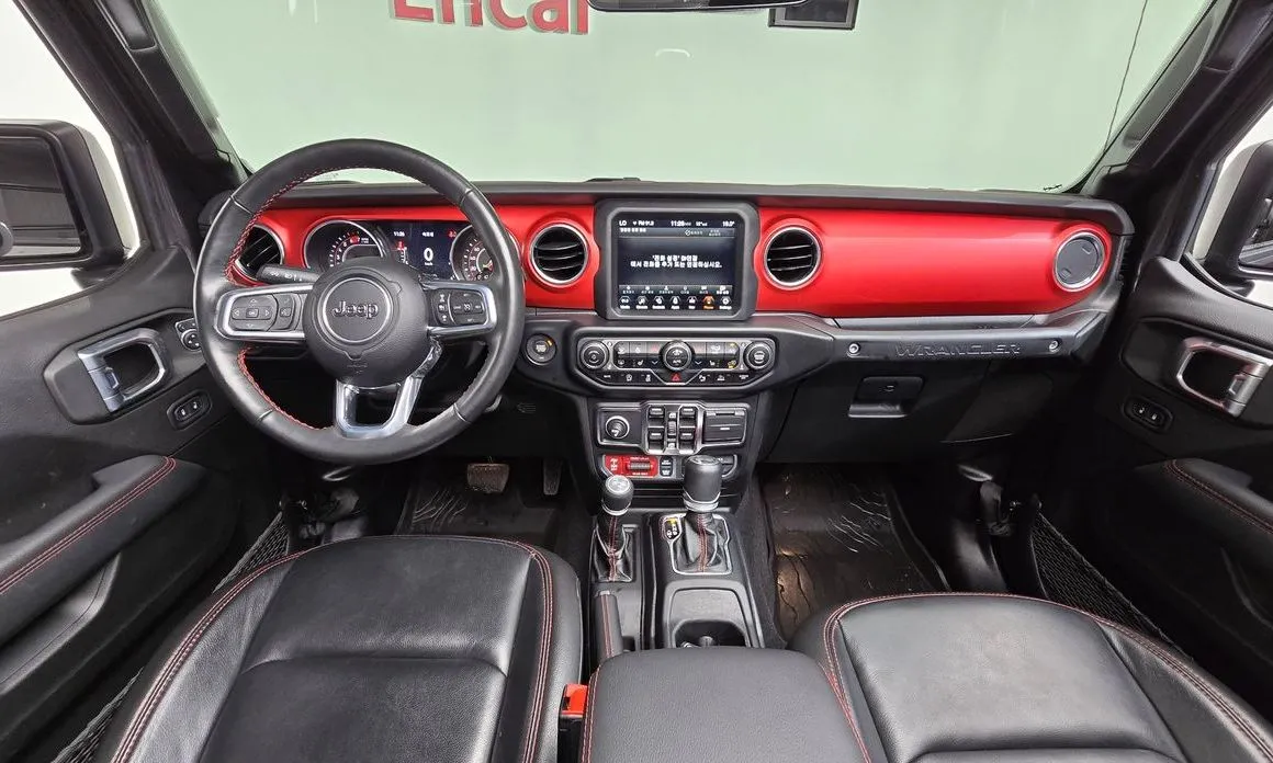 Jeep Wrangler — фото 6