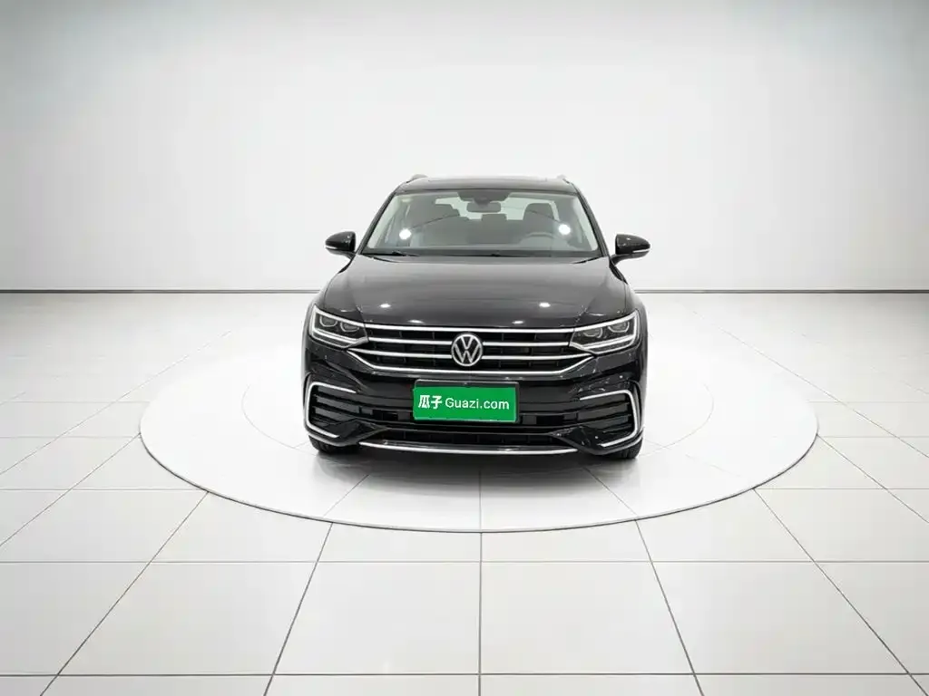 Volkswagen Tiguan L — фото 4