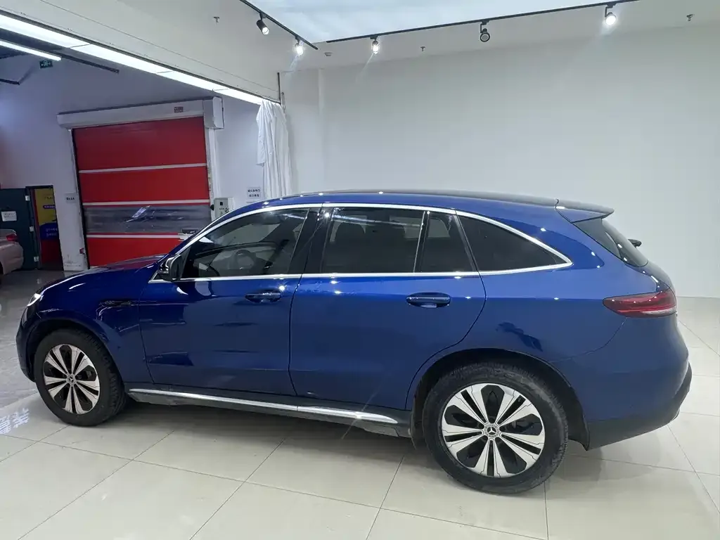 Mercedes-Benz EQC — фото 3