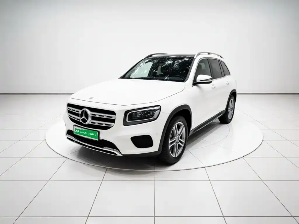 Mercedes-Benz GLB — фото 1