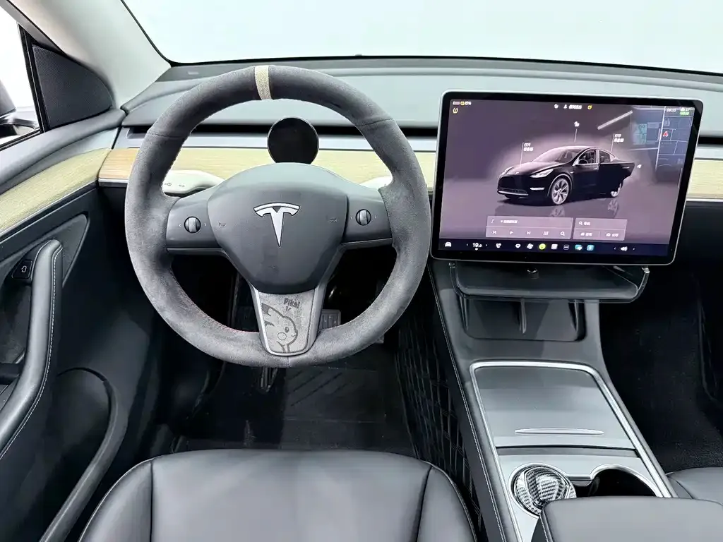 Tesla Model Y — фото 4