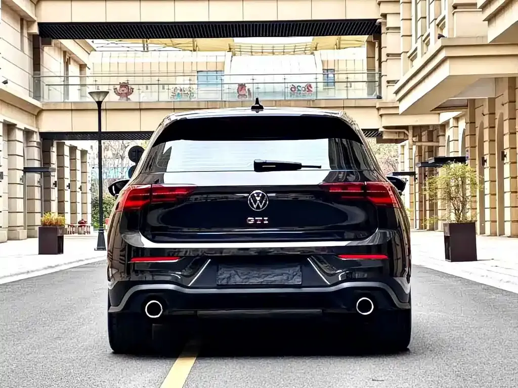 Volkswagen Golf GTI — фото 4