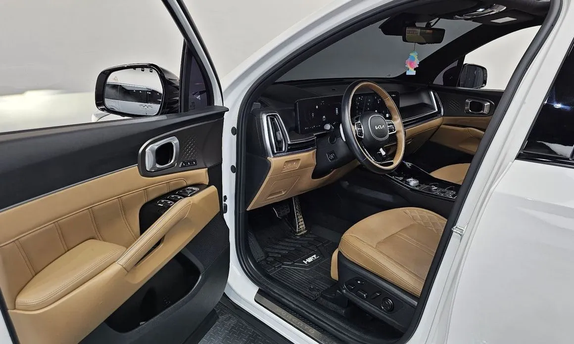 Kia Sorento — фото 7
