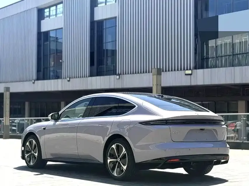 NIO ET5 — фото 6