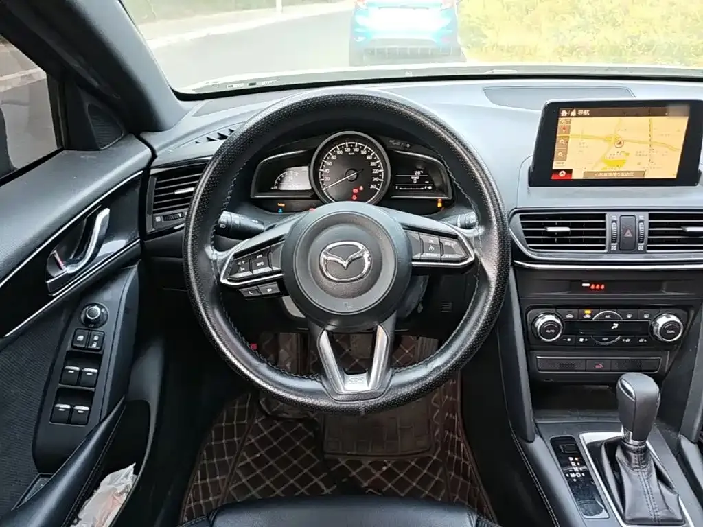 Mazda CX-4 — фото 2