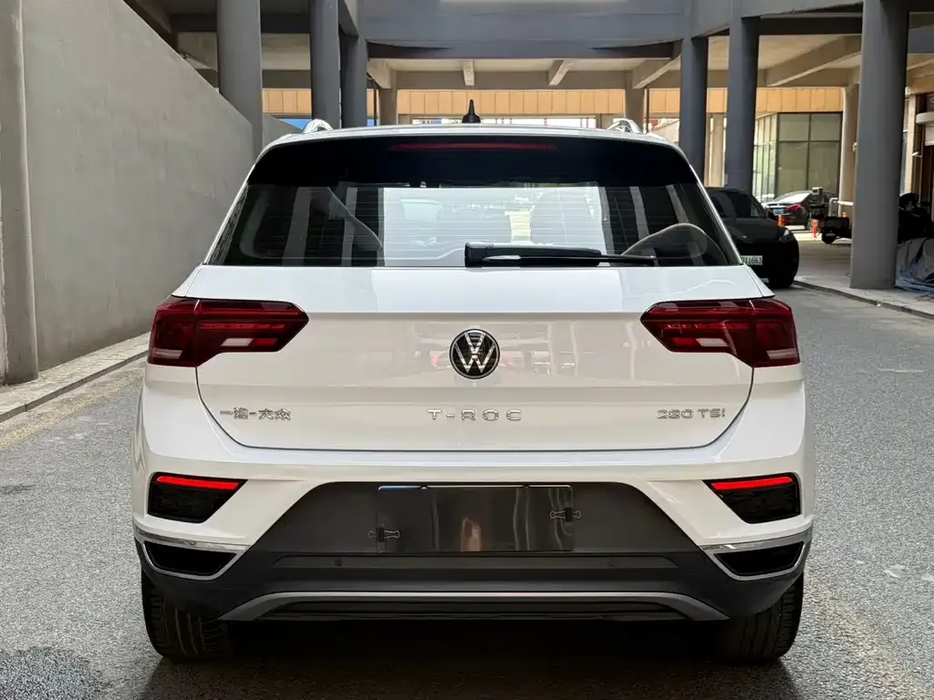 Volkswagen T-Roc — фото 2