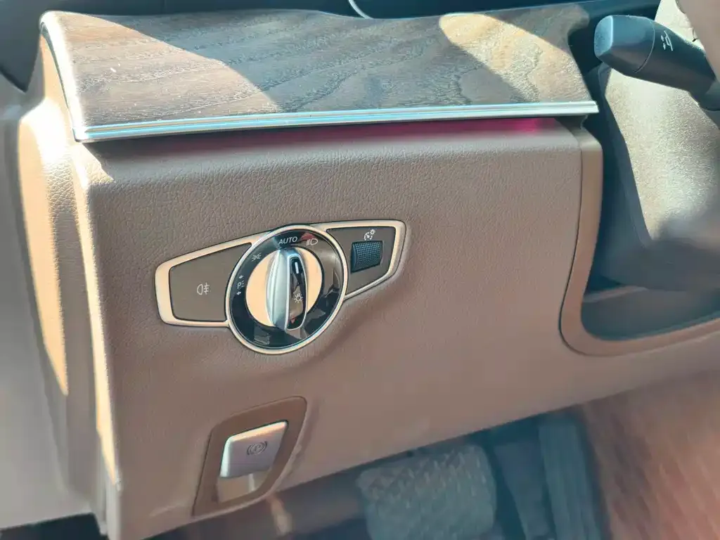 Mercedes-Benz E-Class New Energy — фото 4