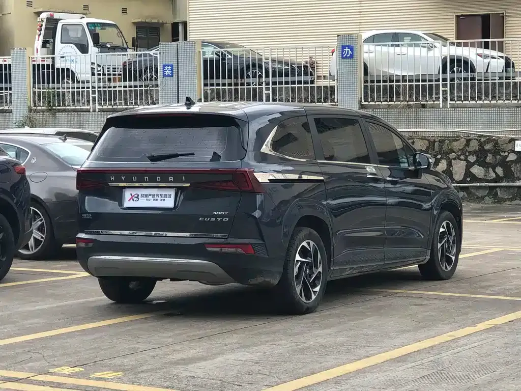 Hyundai Custo — фото 9