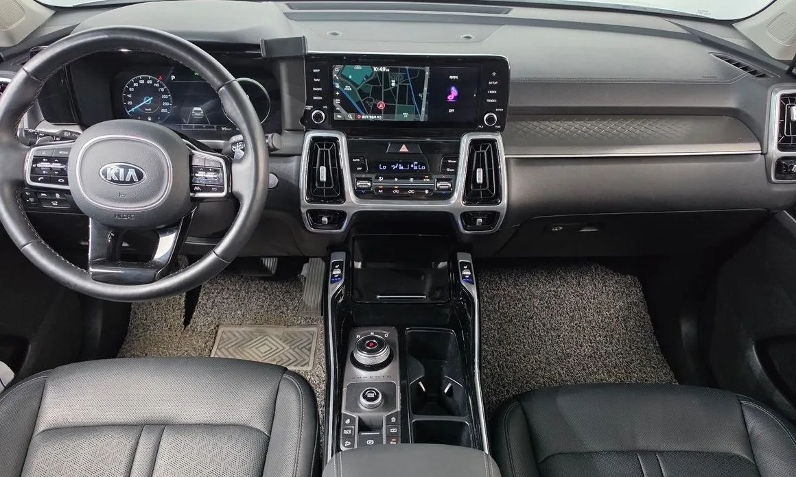 Kia Sorento — фото 10