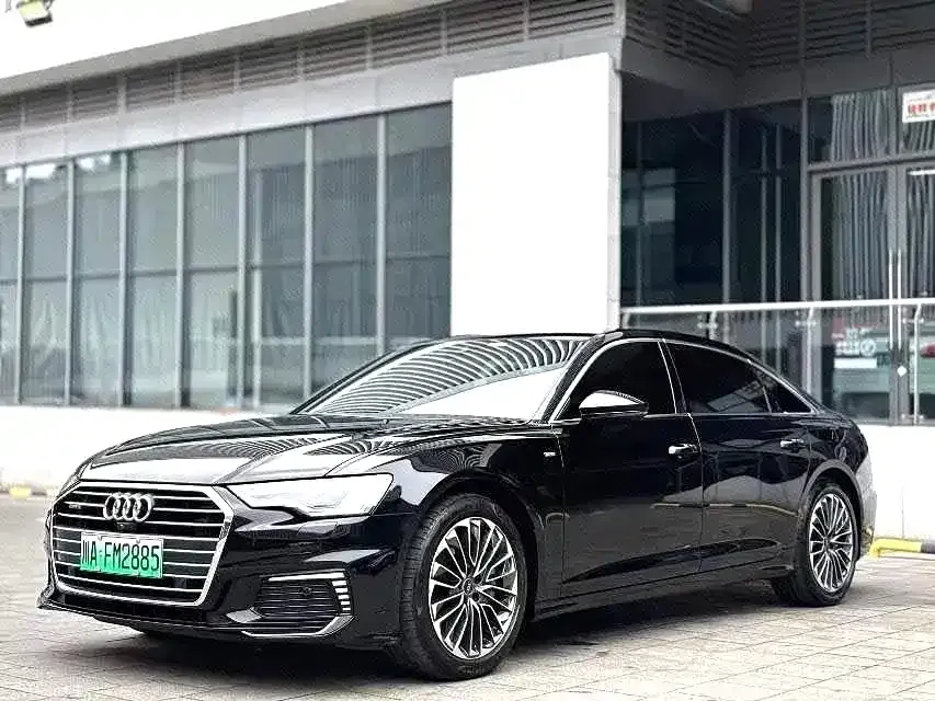 Audi A6L New Energy — фото 1