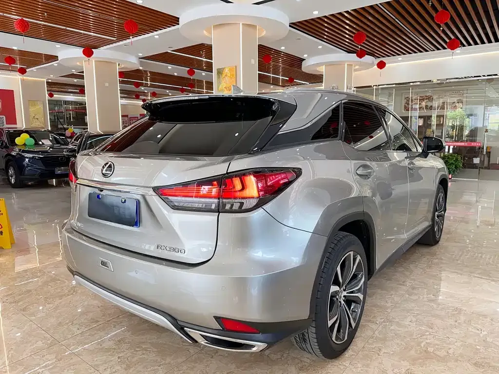 Lexus RX — фото 2