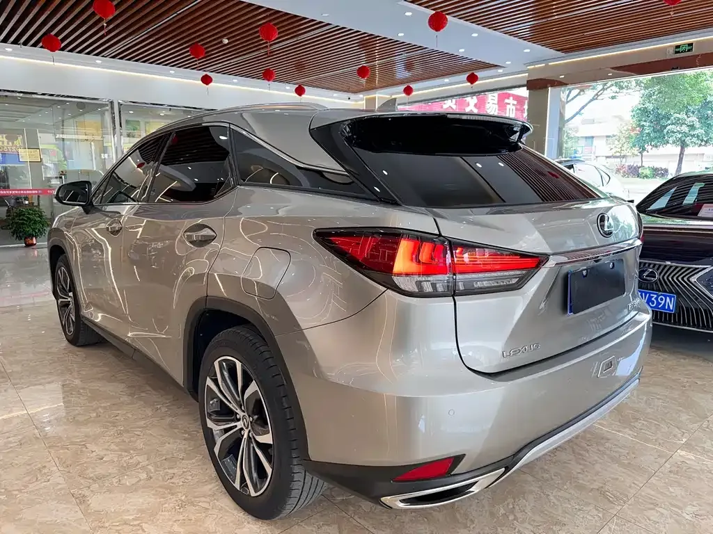Lexus RX — фото 8