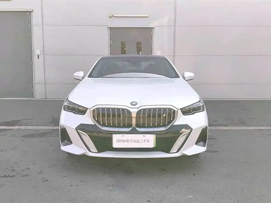 BMW i5 — фото 7