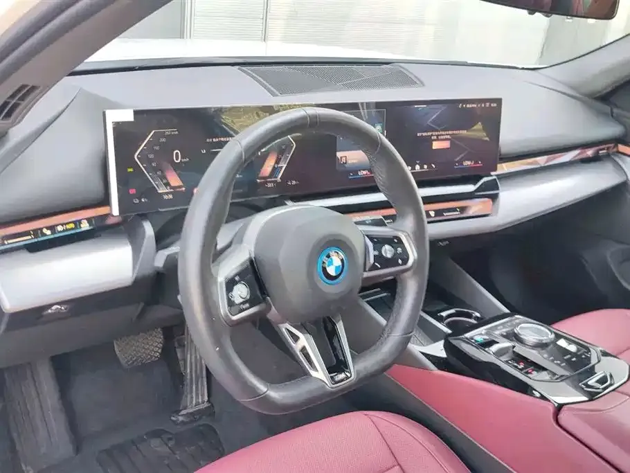 BMW i5 — фото 5