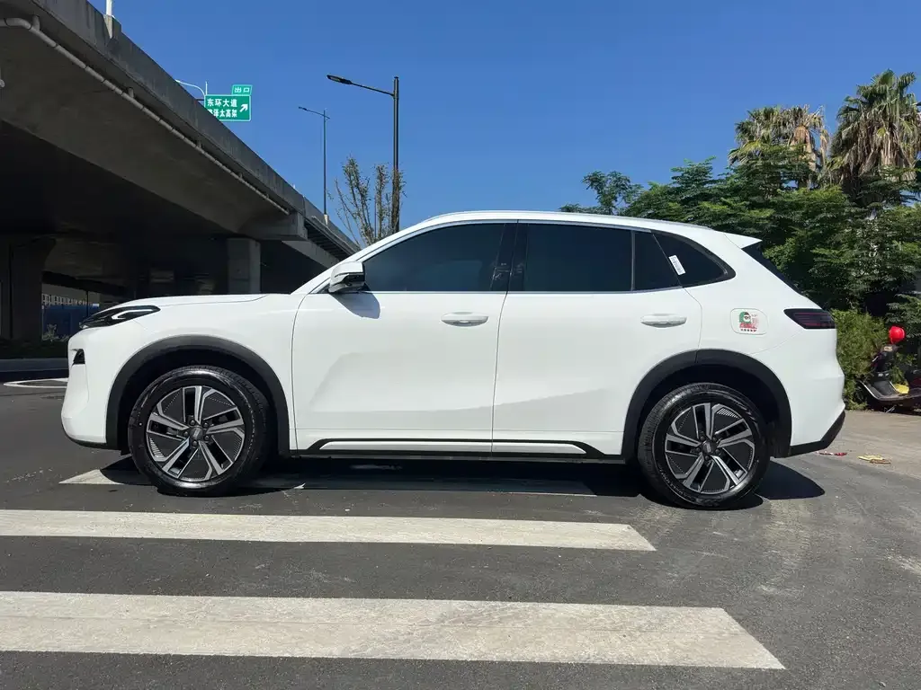 Geely Galaxy Xingjian 7 — фото 2