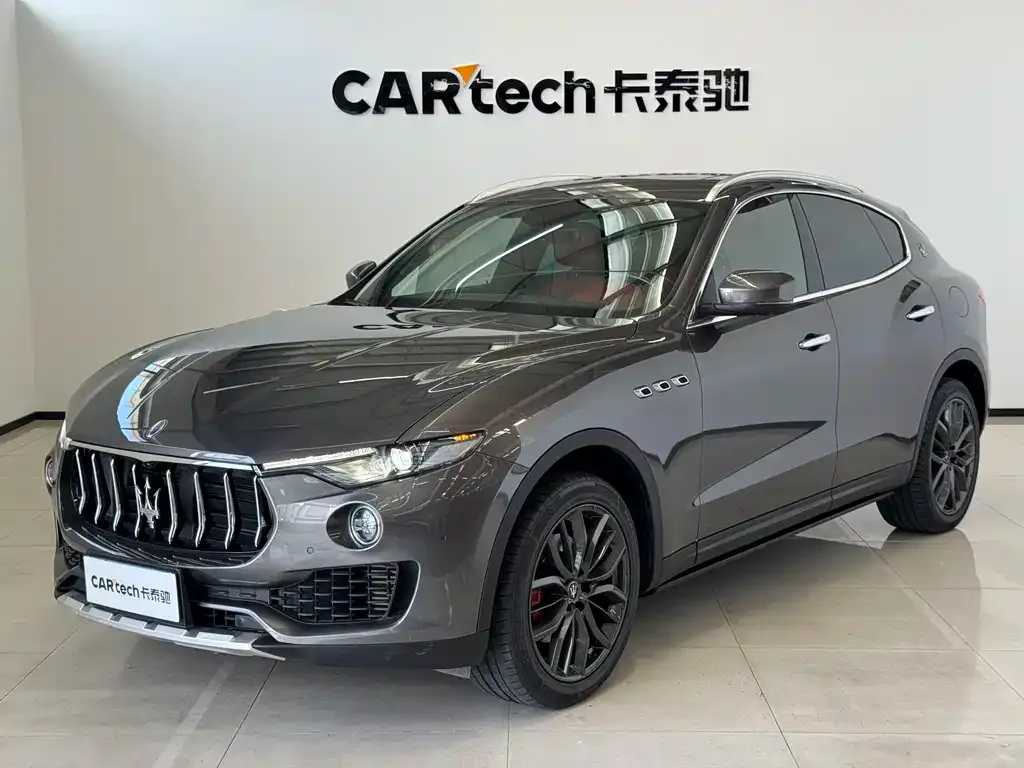 Maserati Levante — фото 1
