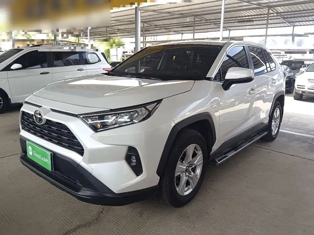 Toyota RAV4 — фото 10