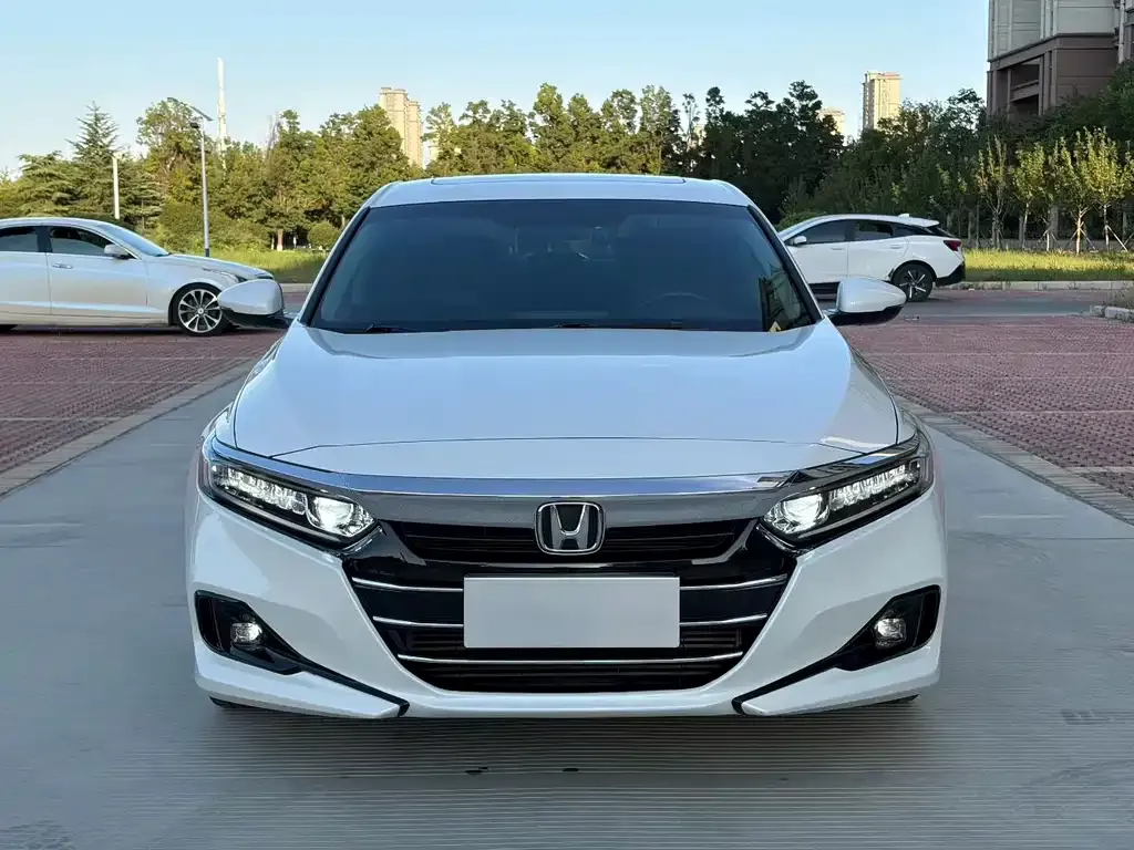Honda Accord — фото 6