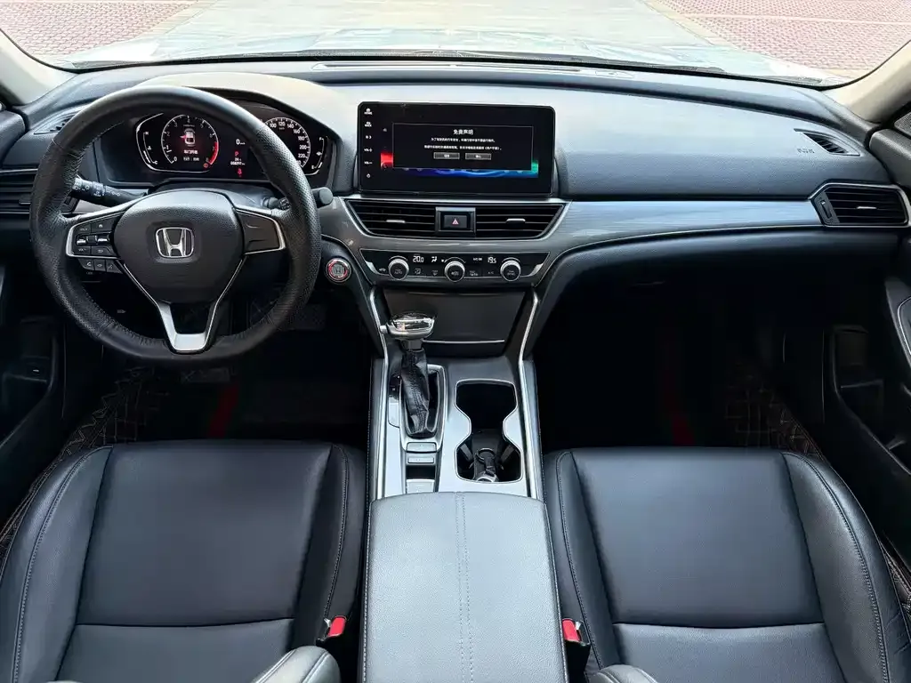 Honda Accord — фото 8