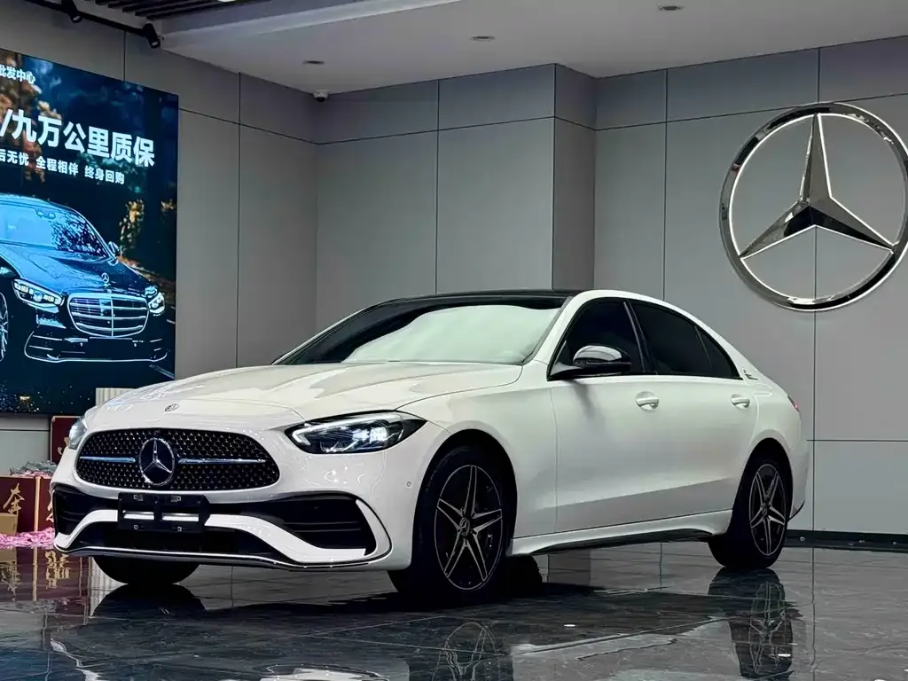 Mercedes-Benz C-Class — фото 1