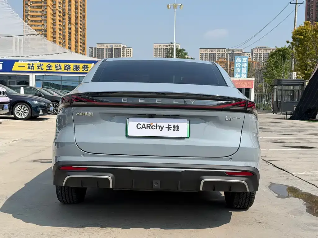 Geely Galaxy L6 — фото 7