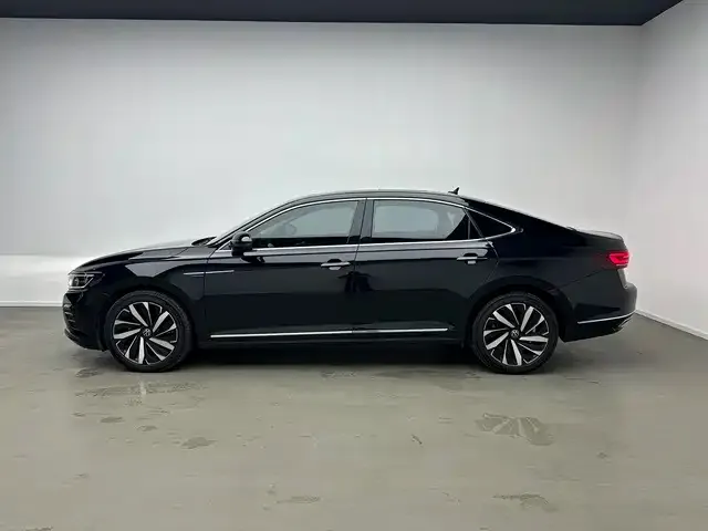 Volkswagen Passat — фото 9