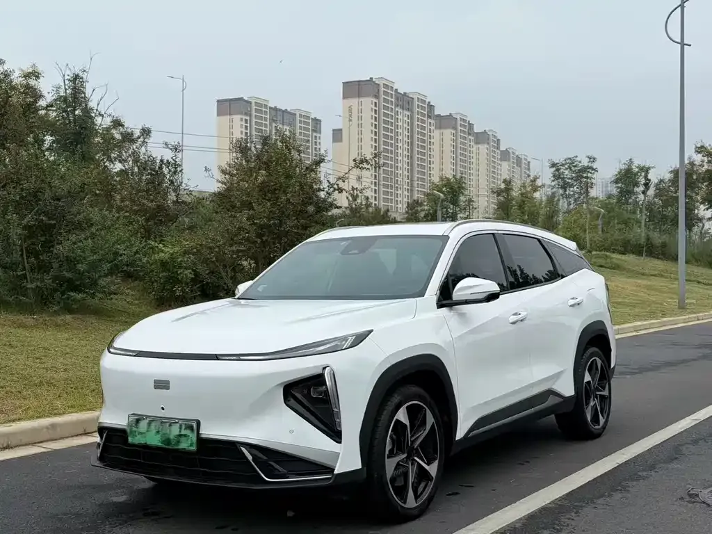 Geely Galaxy L7 — фото 1