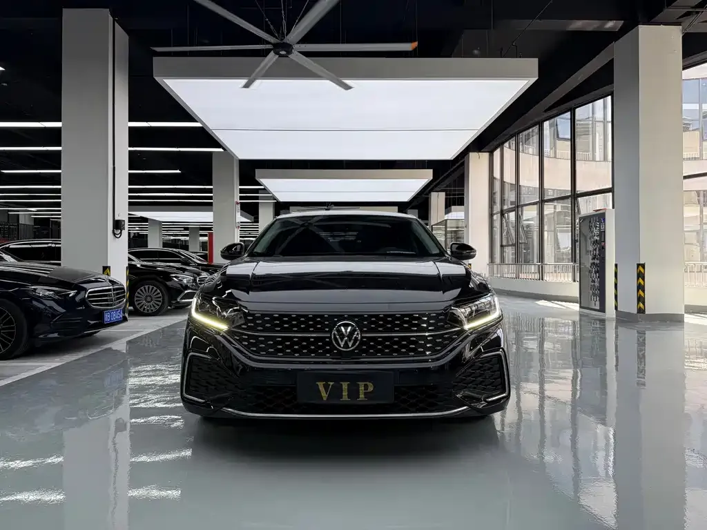 Volkswagen Passat — фото 4