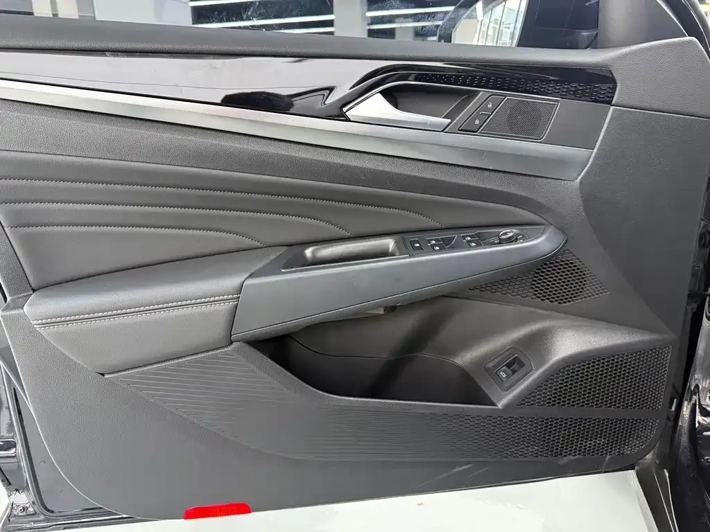 Volkswagen Passat — фото 3