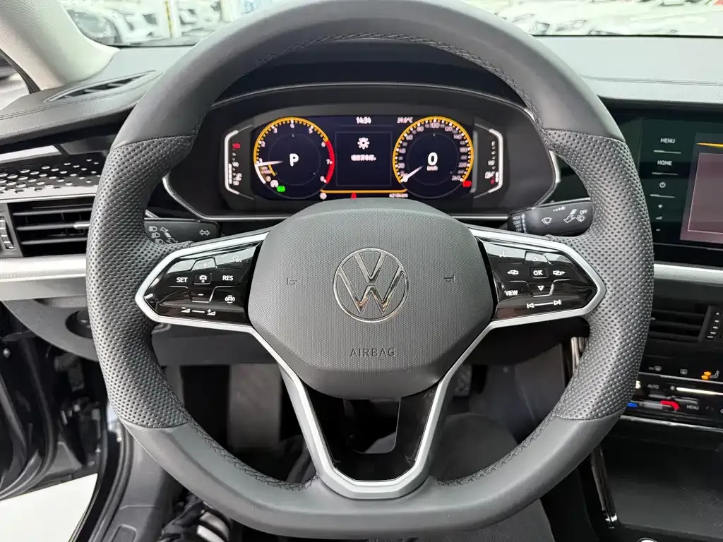 Volkswagen Passat — фото 2