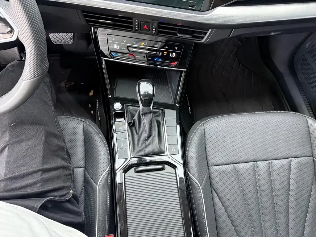 Volkswagen Passat — фото 8