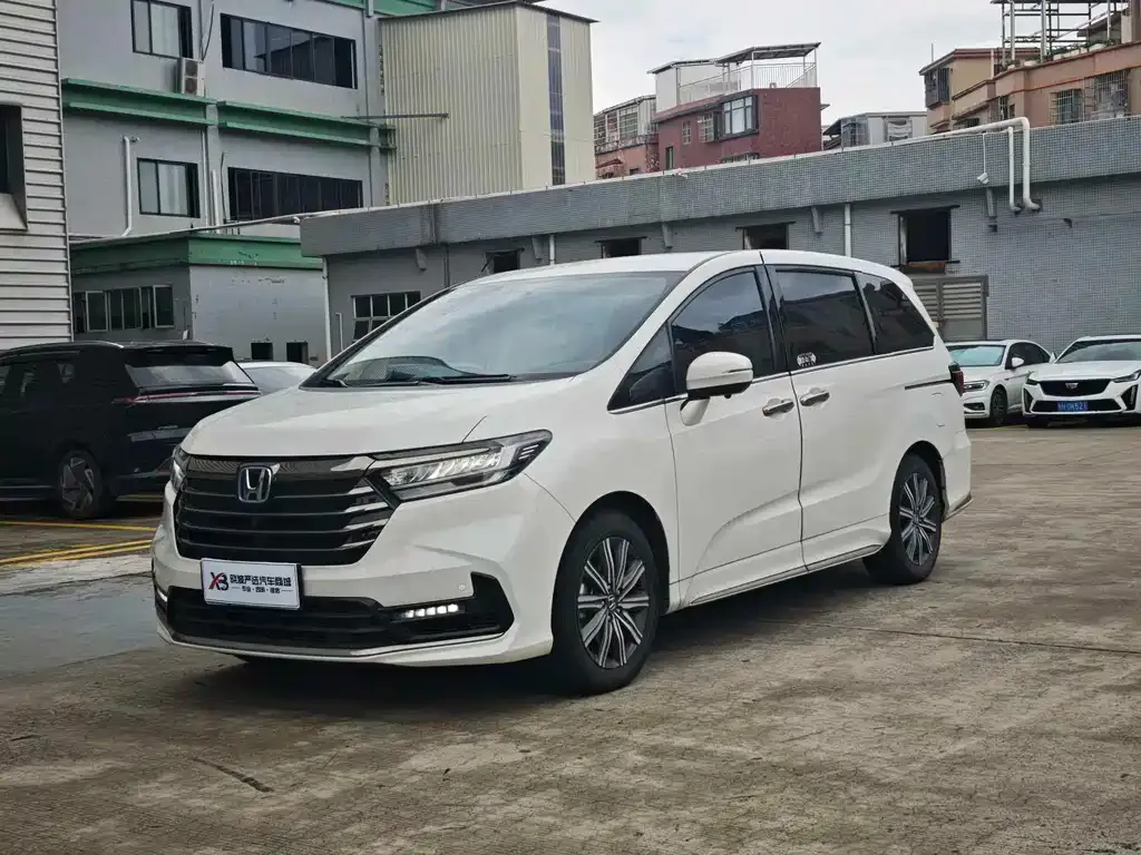 Honda Odyssey — фото 1