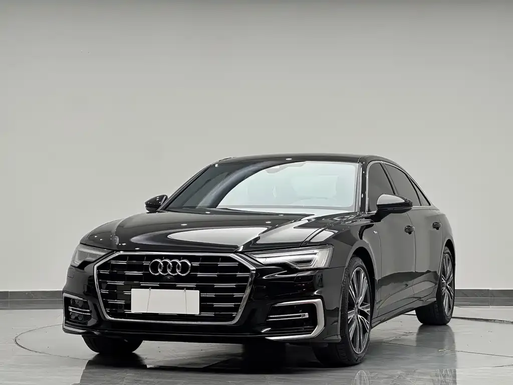 Audi A6L — фото 1
