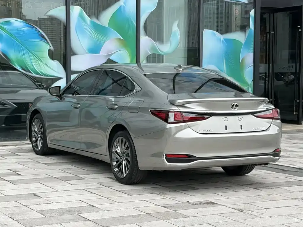 Lexus ES — фото 4
