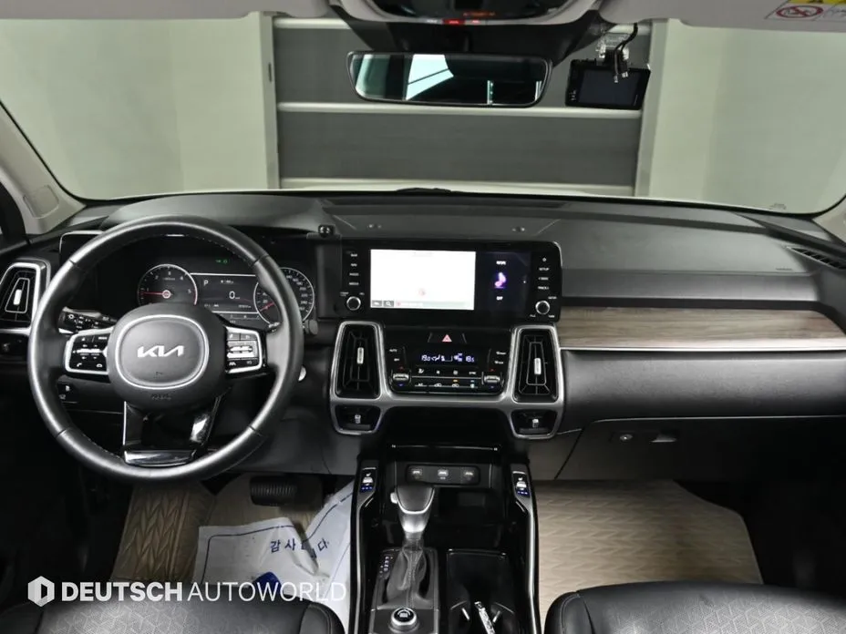 Kia Sorento — фото 7