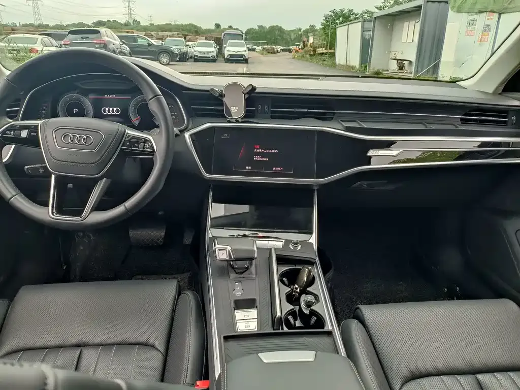 Audi A6L — фото 2