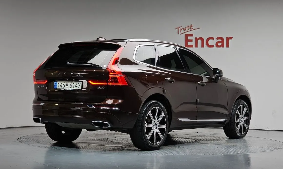 Volvo XC60 — фото 3