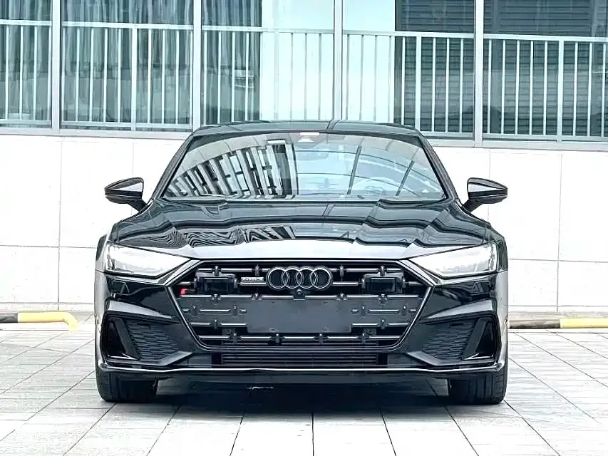 Audi A7L — фото 2