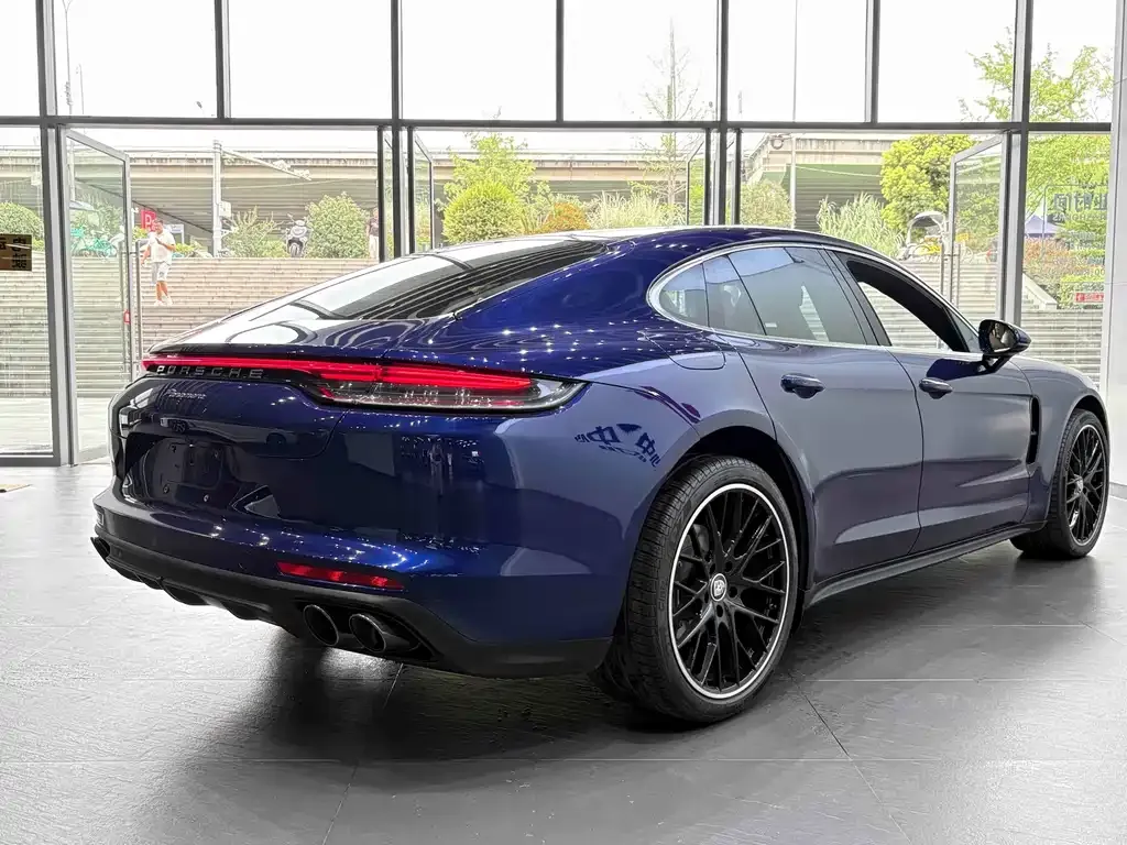 Porsche Panamera — фото 10