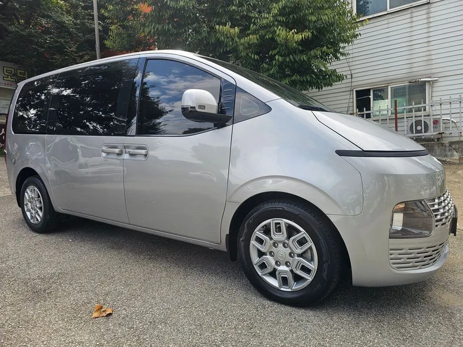 Hyundai Staria — фото 2